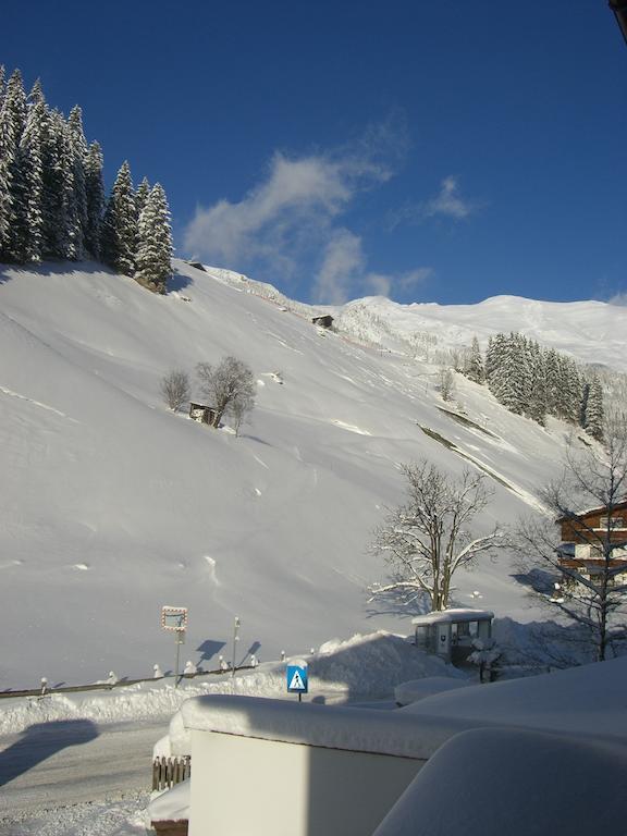 Gaestehaus Alpenland Tux Exterior photo
