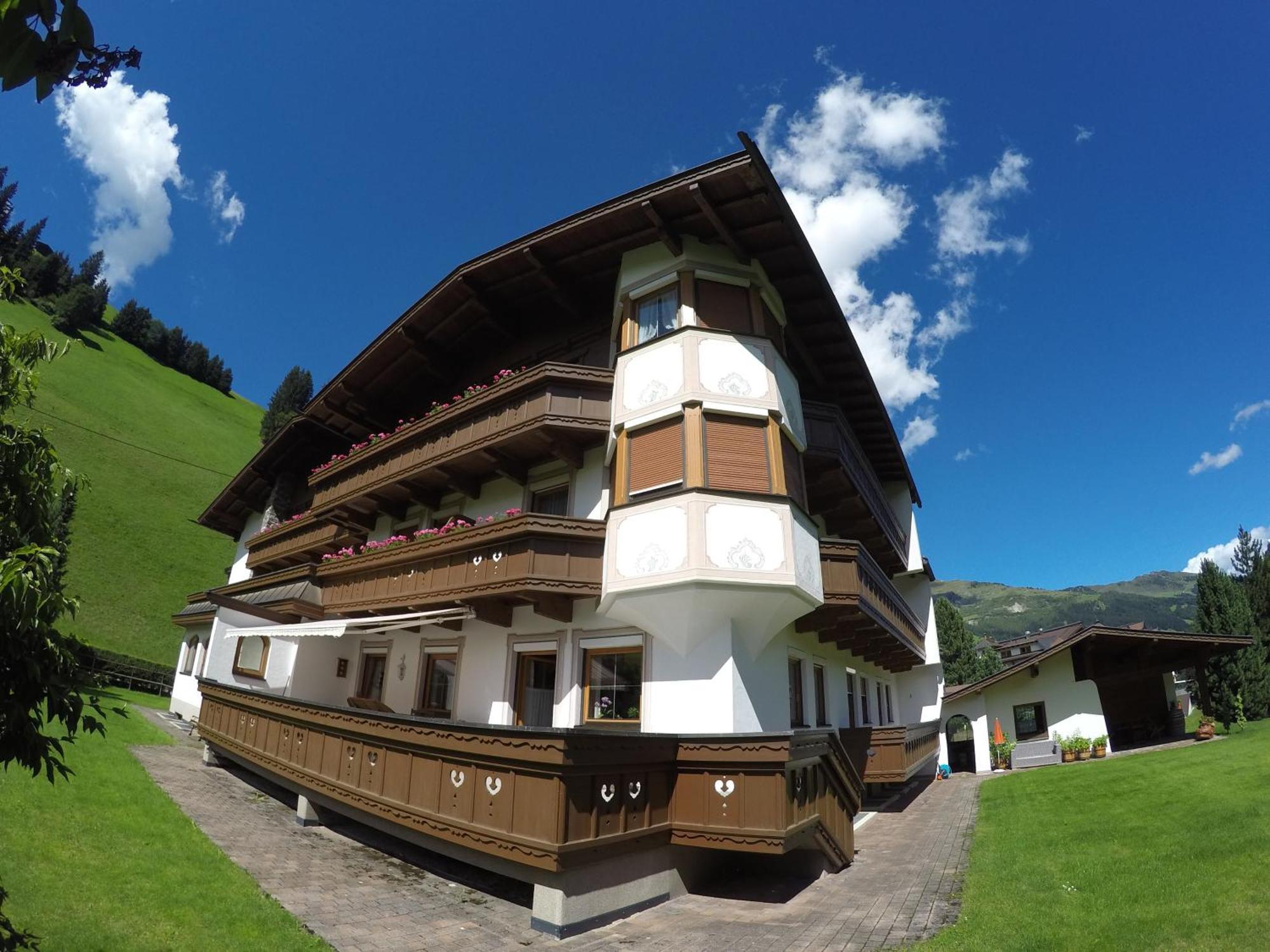 Gaestehaus Alpenland Tux Exterior photo